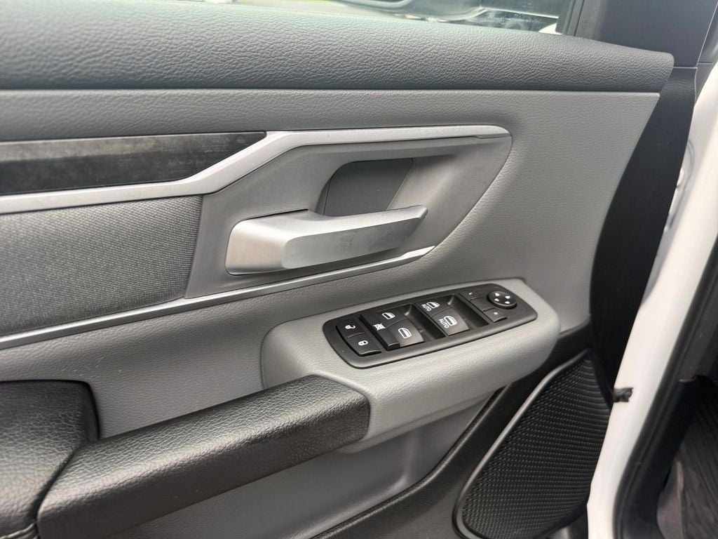 2020 RAM 1500 Big Horn Quad Cab 4x4 6'4' Box
