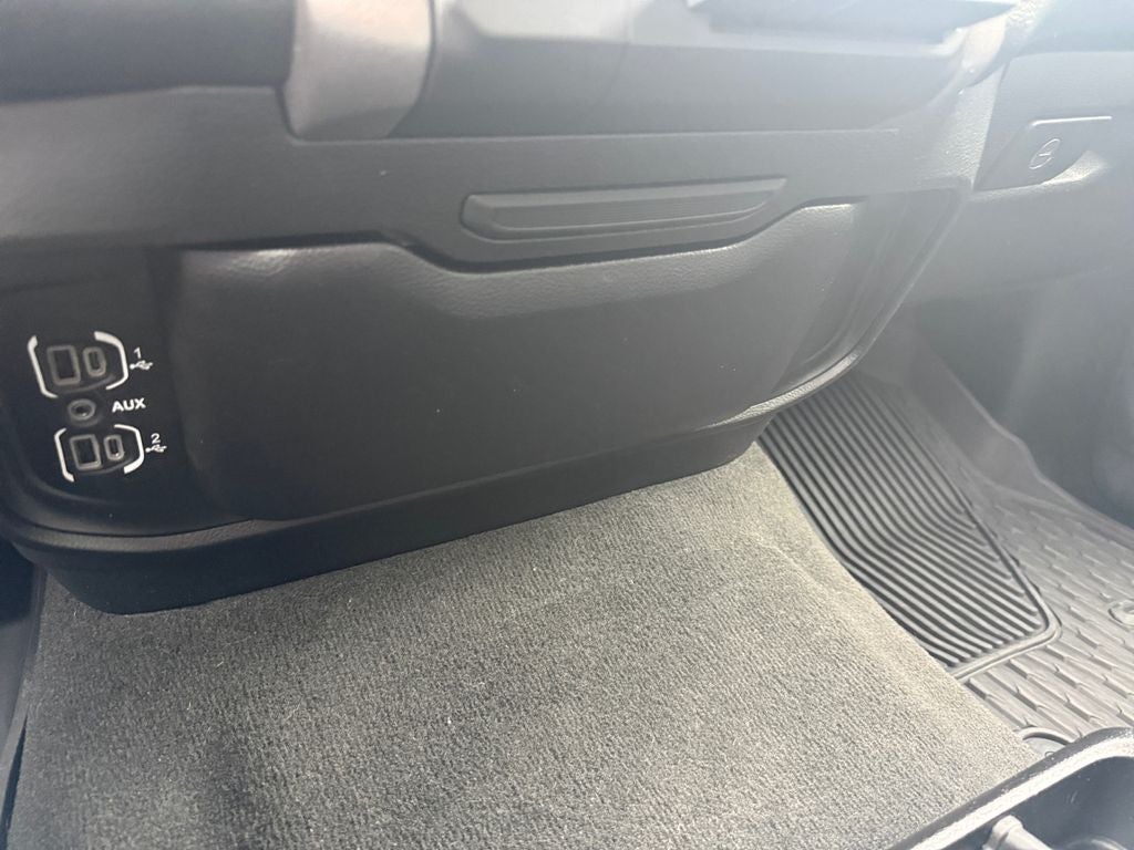 2020 RAM 1500 Big Horn Quad Cab 4x4 6'4' Box