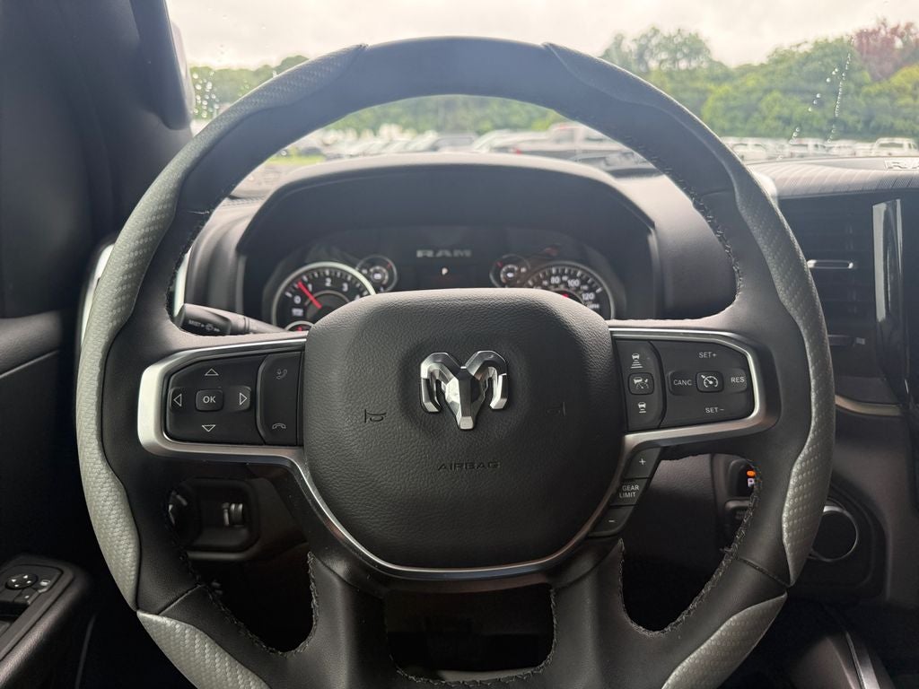 2025 RAM 1500 Big Horn Crew Cab 4x4 6'4' Box