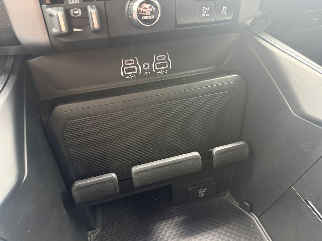 2025 RAM 1500 Big Horn Crew Cab 4x4 6'4' Box