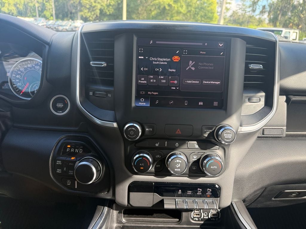 2022 RAM 1500 Big Horn Crew Cab 4x4 5'7' Box