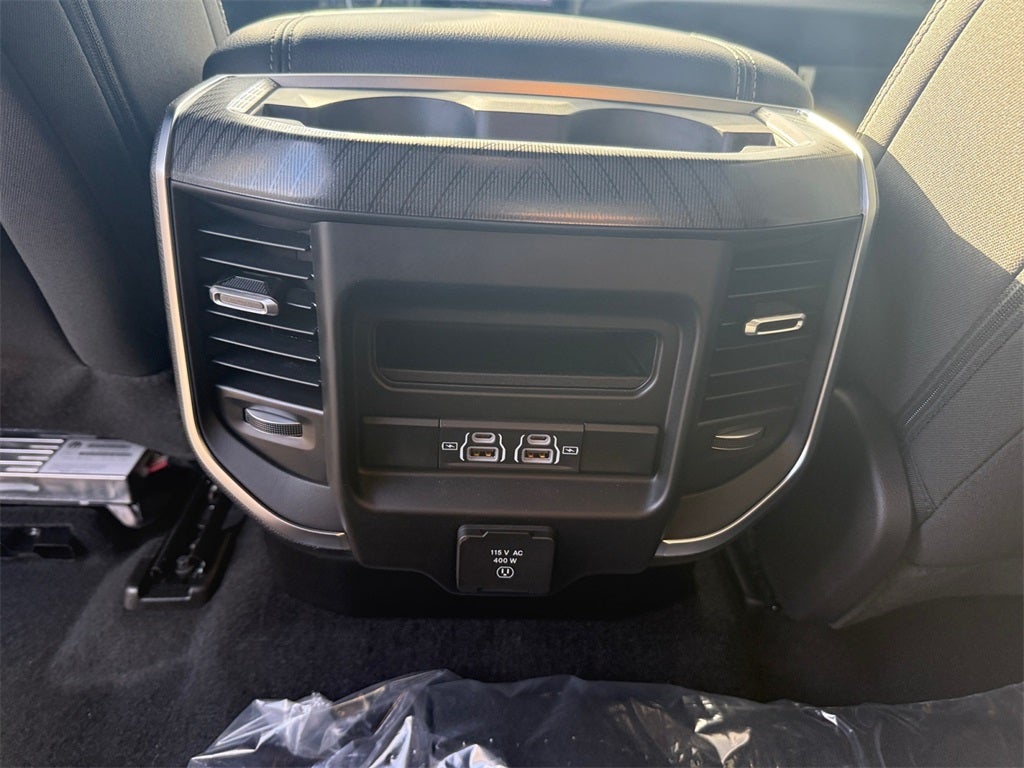 2025 RAM 1500 Big Horn Crew Cab 4x4 5'7' Box