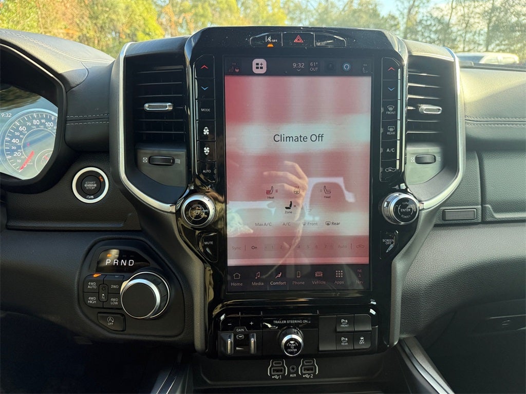 2025 RAM 1500 Big Horn Crew Cab 4x4 5'7' Box