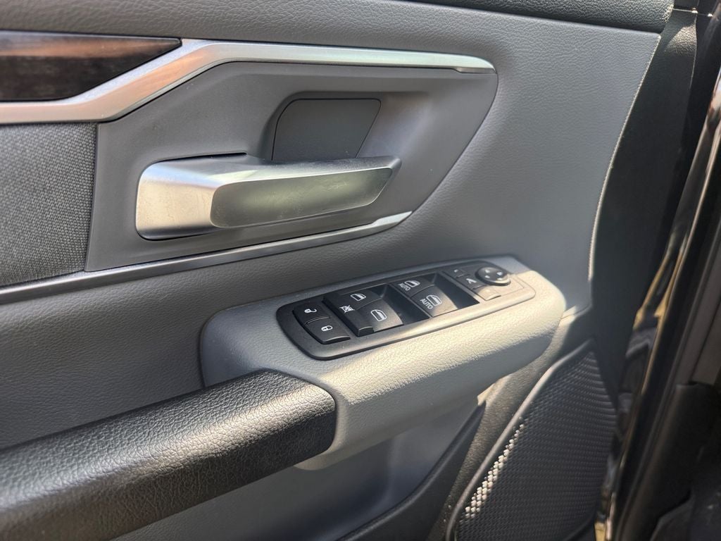 2020 RAM 1500 Big Horn Quad Cab 4x4 6'4' Box