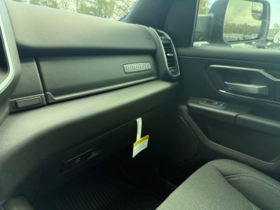 2025 RAM 1500 Big Horn Crew Cab 4x4 5'7' Box