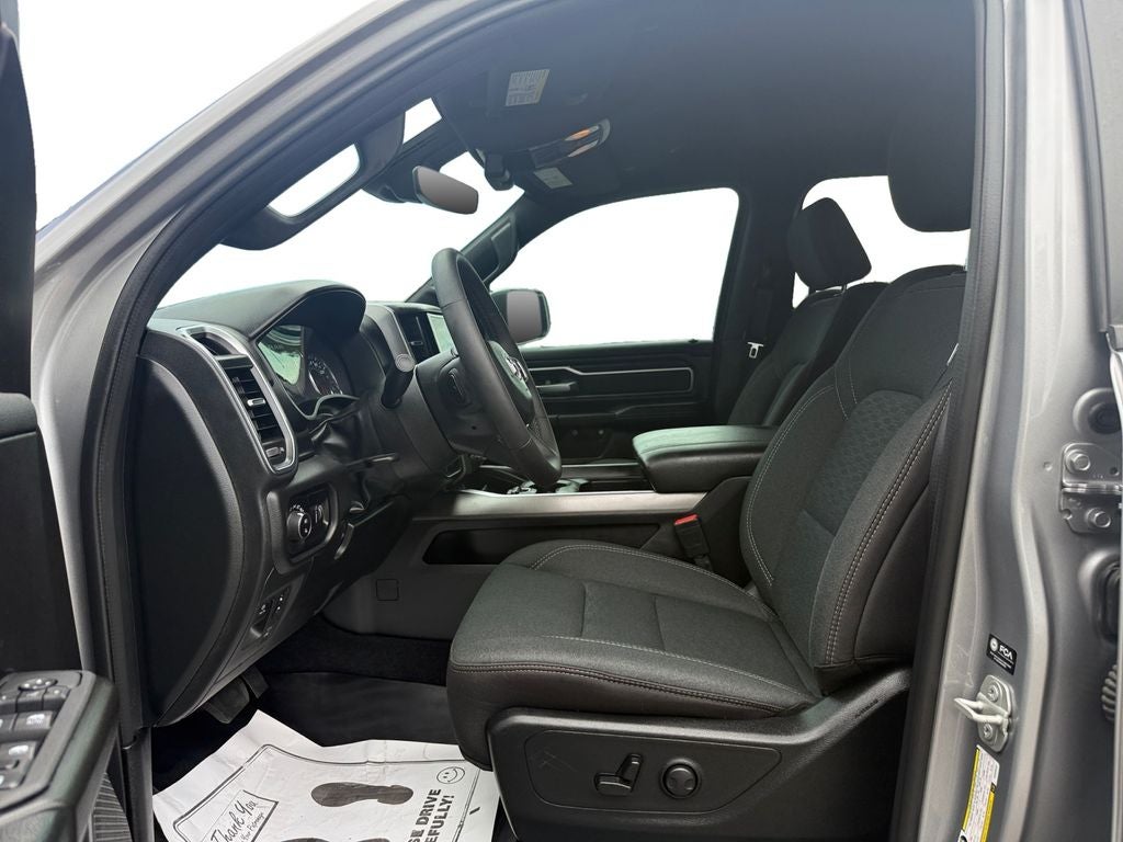 2025 RAM 1500 Big Horn Crew Cab 4x4 5'7' Box