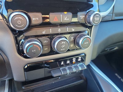 2022 RAM 1500 Big Horn Crew Cab 4x4 5'7' Box