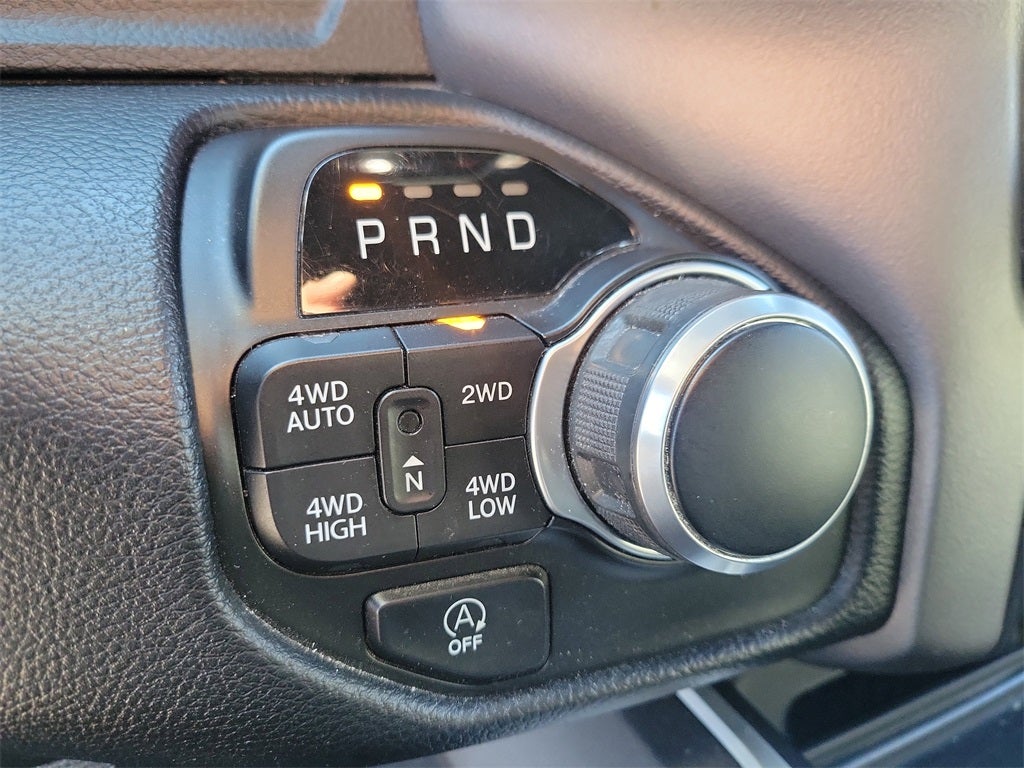 2022 RAM 1500 Big Horn Crew Cab 4x4 5'7' Box