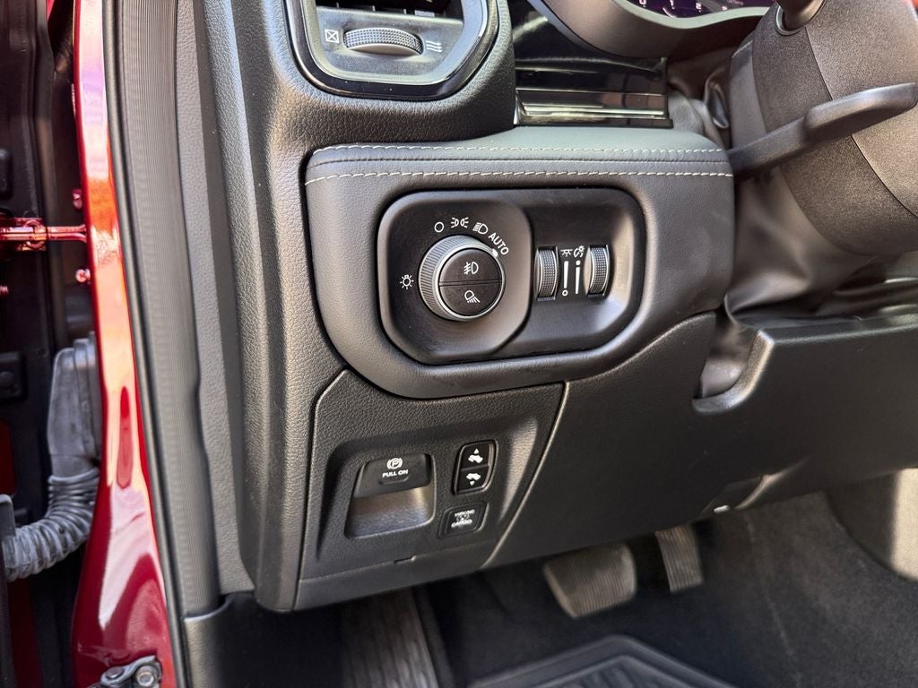 2025 RAM 1500 Limited Crew Cab 4x4 5'7' Box