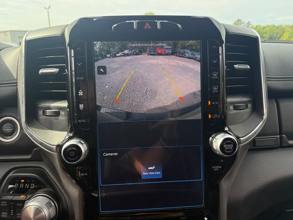 2024 RAM 1500 Laramie Crew Cab 4x4 5'7' Box