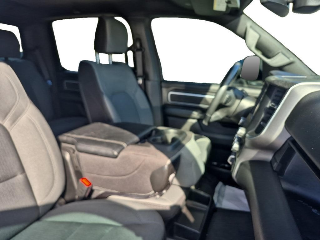 2023 RAM 1500 Big Horn Crew Cab 4x4 6'4' Box