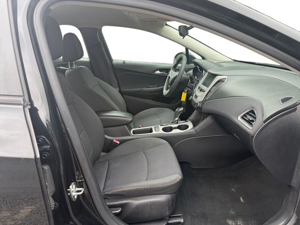 2018 Chevrolet Cruze LS Auto