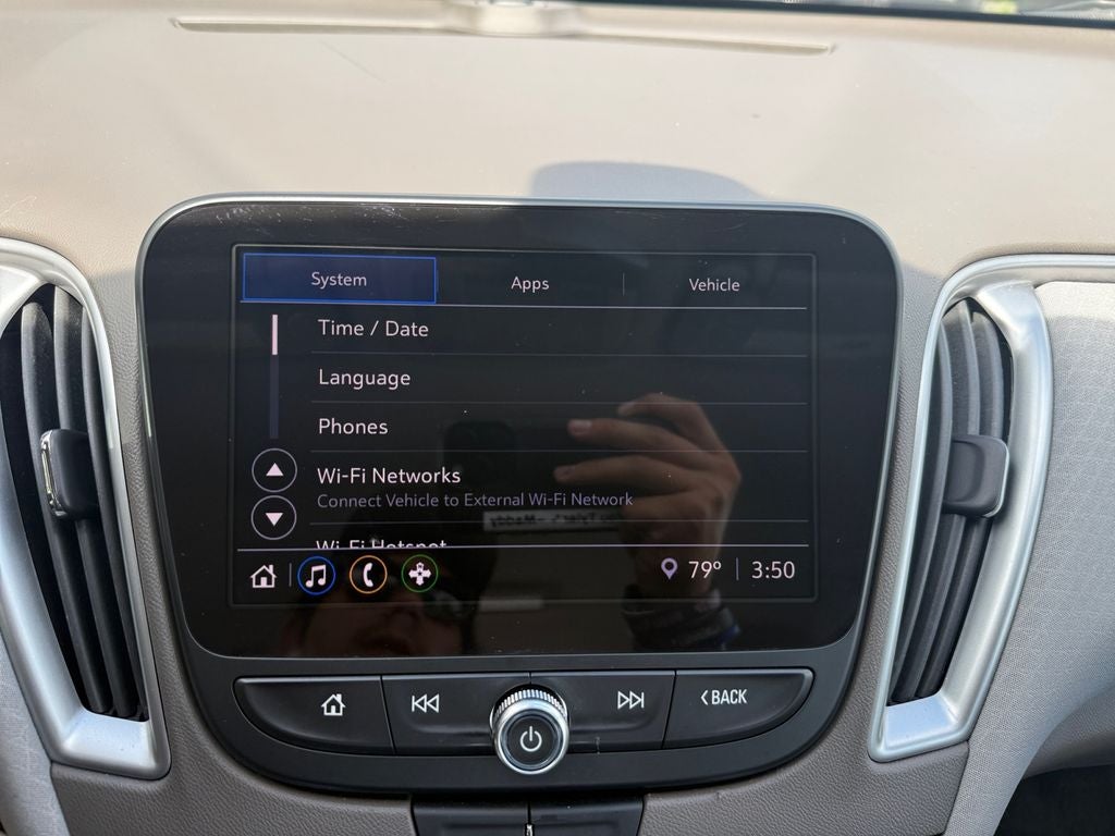 2022 Chevrolet Malibu FWD 1FL