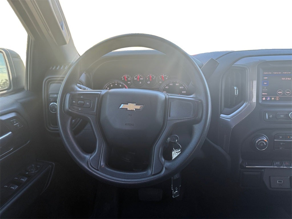 2020 Chevrolet Silverado 1500 2WD Double Cab Standard Bed Custom