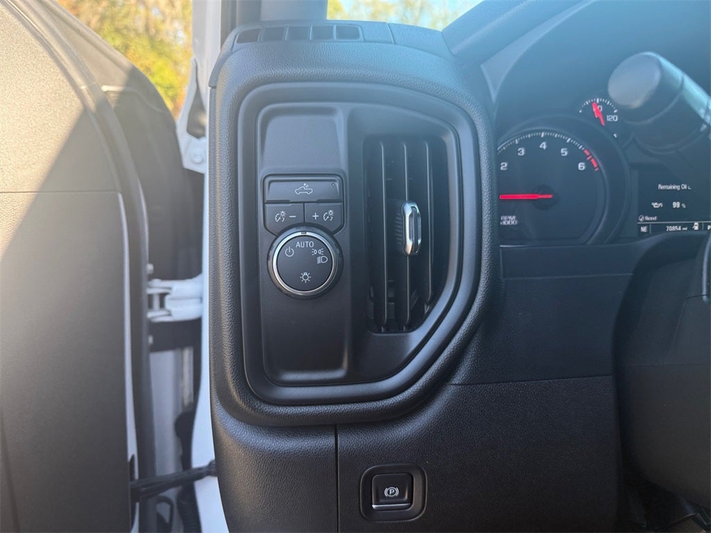 2020 Chevrolet Silverado 1500 2WD Double Cab Standard Bed Custom