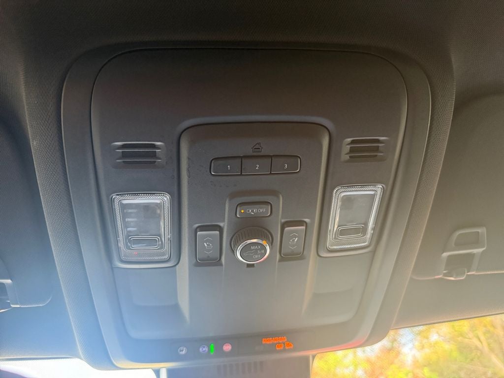 2024 GMC Yukon XL 4WD SLT