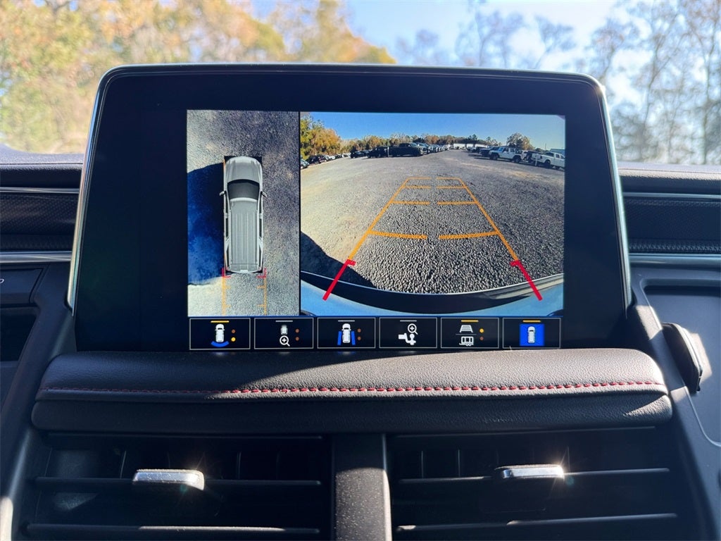 2022 Chevrolet Suburban 4WD RST