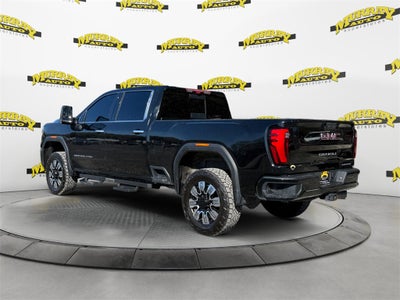 2024 GMC Sierra 2500HD 4WD Crew Cab Standard Bed Denali