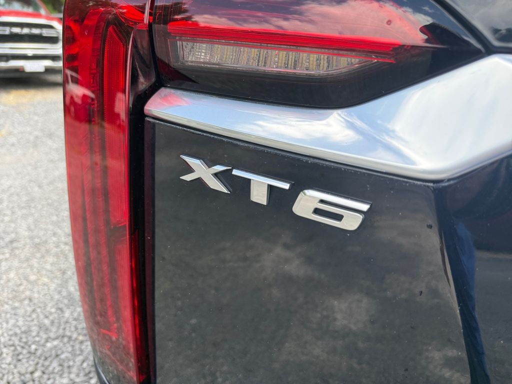 2022 Cadillac XT6 FWD Premium Luxury