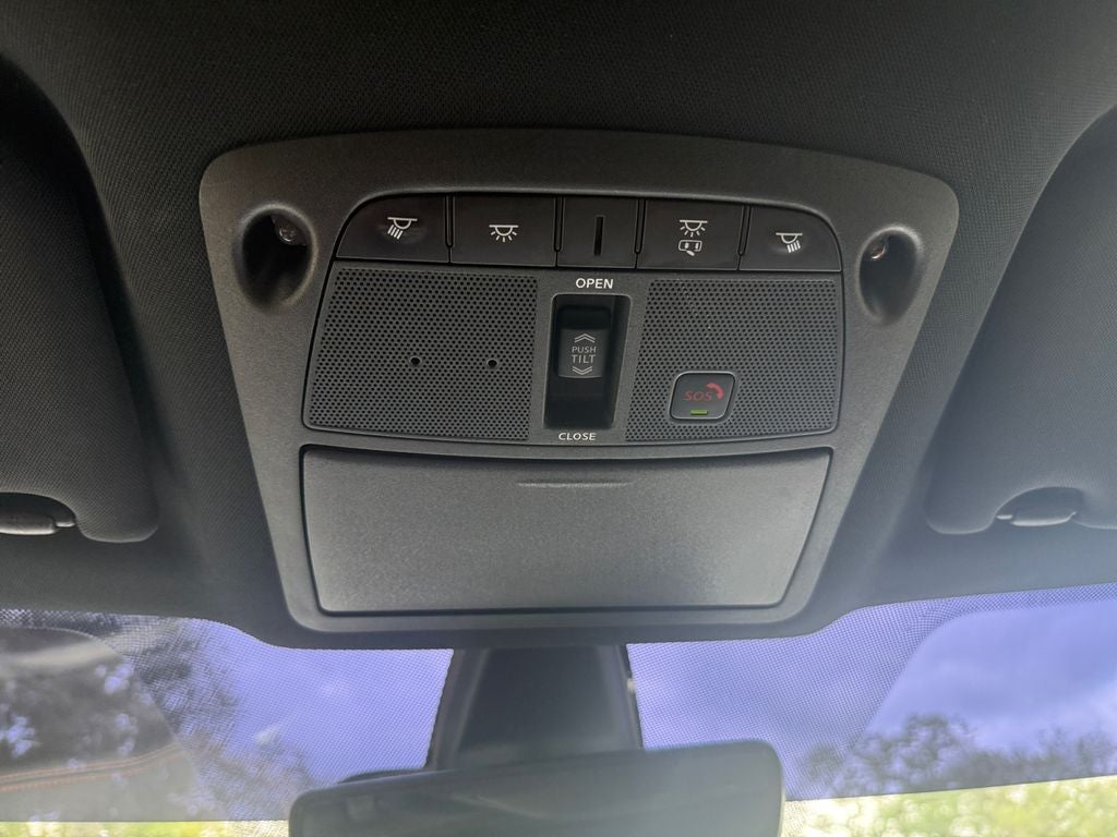 2023 Nissan Maxima SR