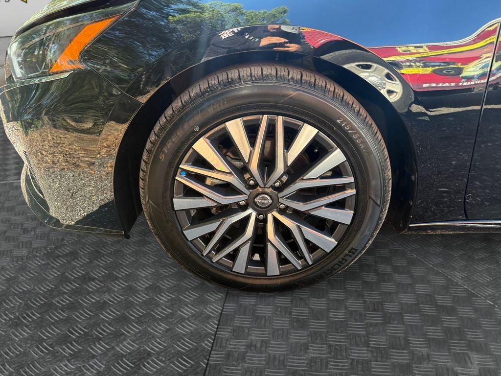 2025 Nissan Altima SV FWD