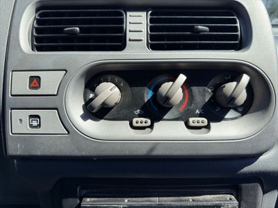 2001 Nissan Frontier SE-V6