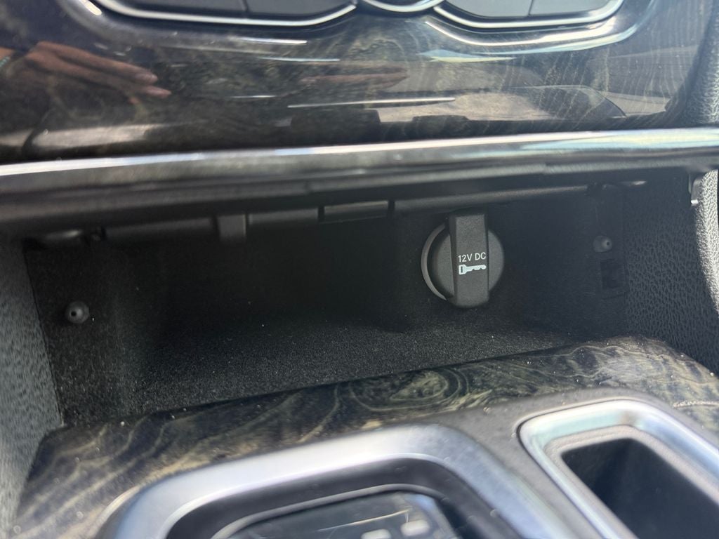 2023 Chrysler 300 Touring L