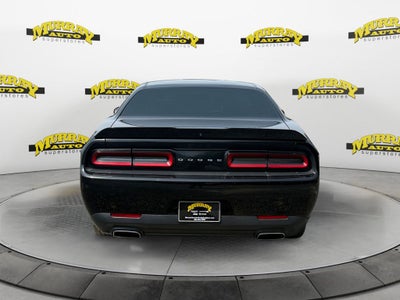 2017 Dodge Challenger SXT