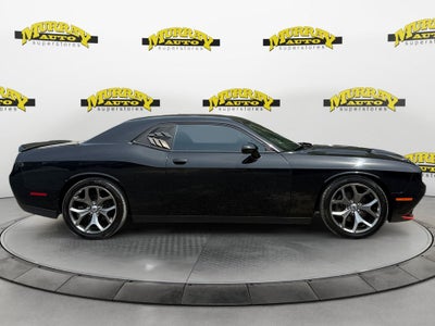 2017 Dodge Challenger SXT