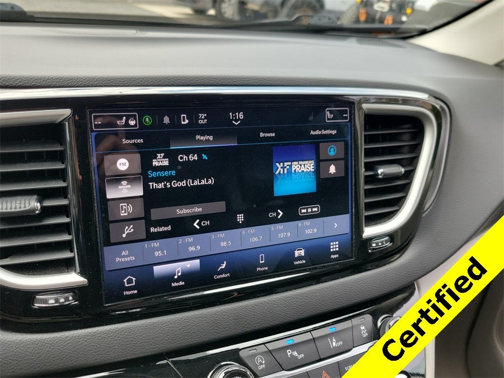 2024 Chrysler Pacifica Touring L