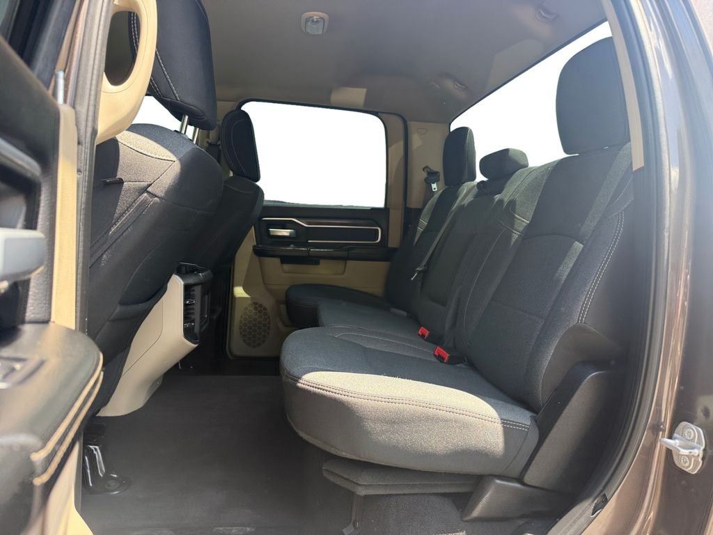 2021 RAM 3500 Big Horn Crew Cab 4x4 8' Box