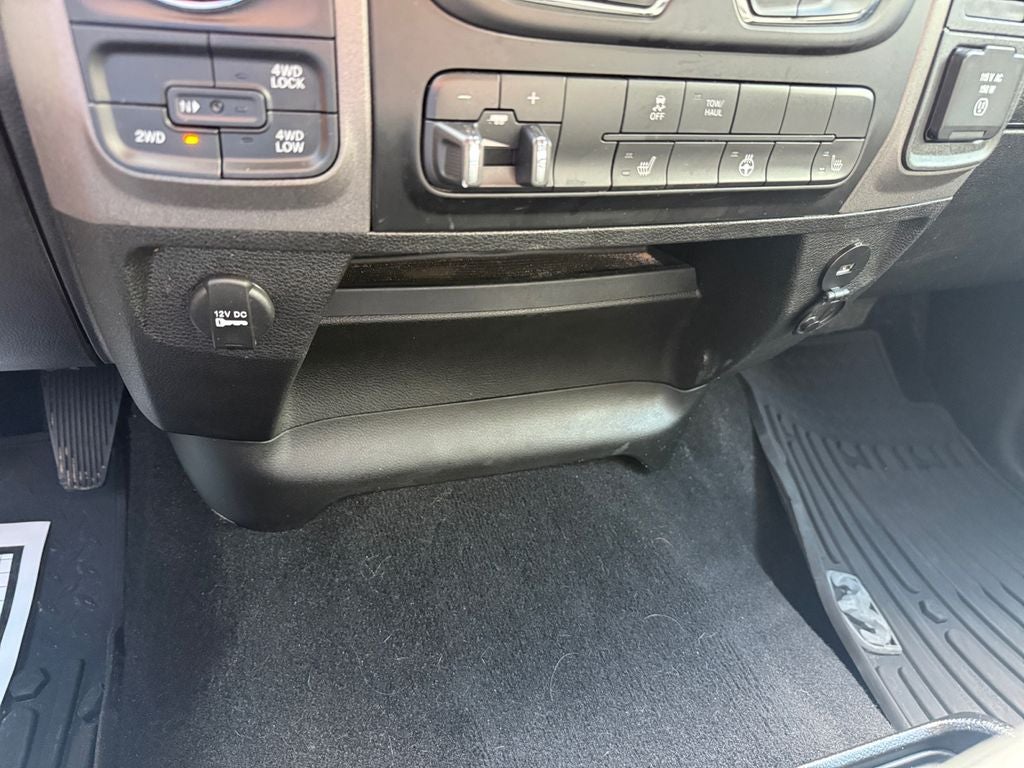 2021 RAM 1500 Classic Tradesman Crew Cab 4x4 5'7' Box
