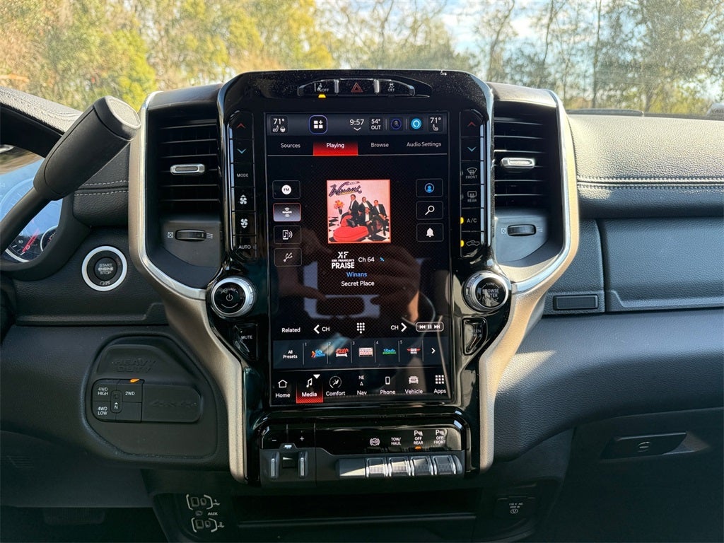 2024 RAM 2500 Laramie Crew Cab 4x4 6'4' Box