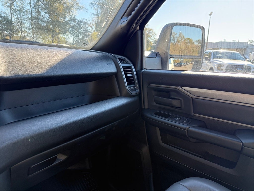 2023 RAM 4500 Chassis Tradesman/SLT