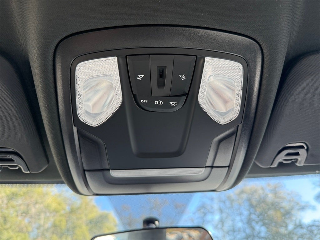 2023 RAM 4500 Chassis Tradesman/SLT