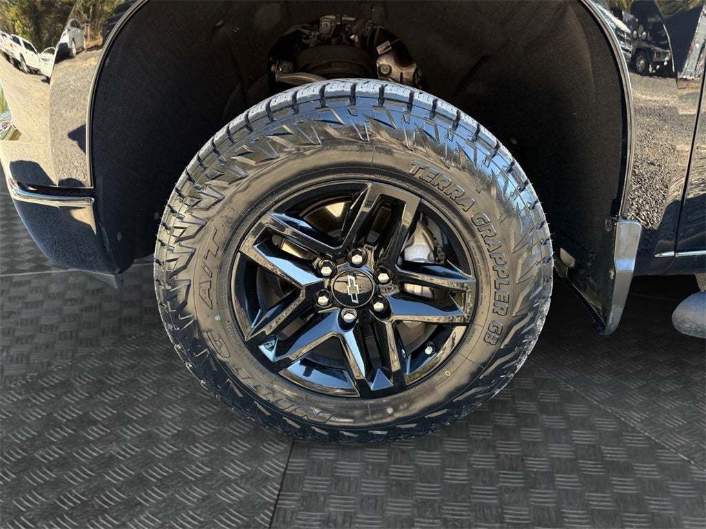 2024 Chevrolet Silverado 1500 4WD Crew Cab Short Bed Custom Trail Boss