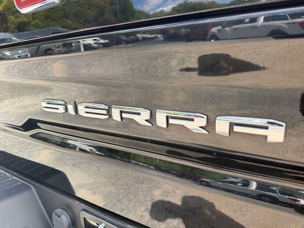 2022 GMC Sierra 1500 Limited 4WD Crew Cab Short Box SLT