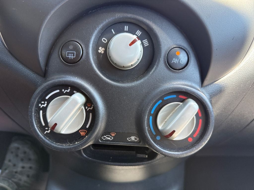 2014 Nissan Versa 1.6 SV