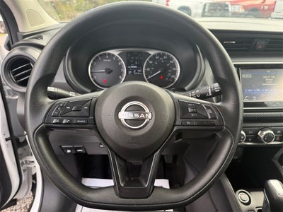 2023 Nissan Kicks S Xtronic CVT
