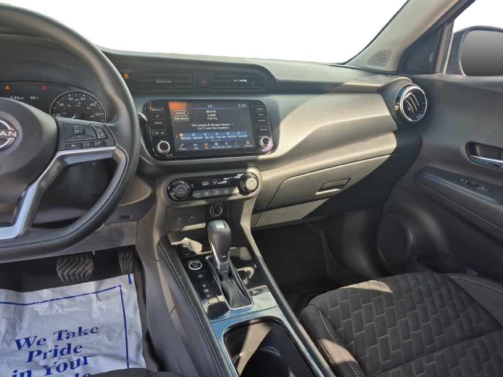 2022 Nissan Kicks SV Xtronic CVT