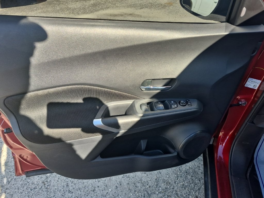 2022 Nissan Kicks SV Xtronic CVT