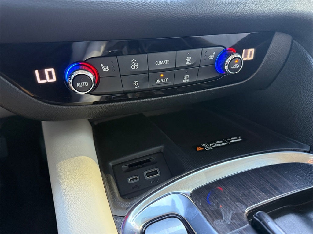 2023 Buick Enclave Essence FWD