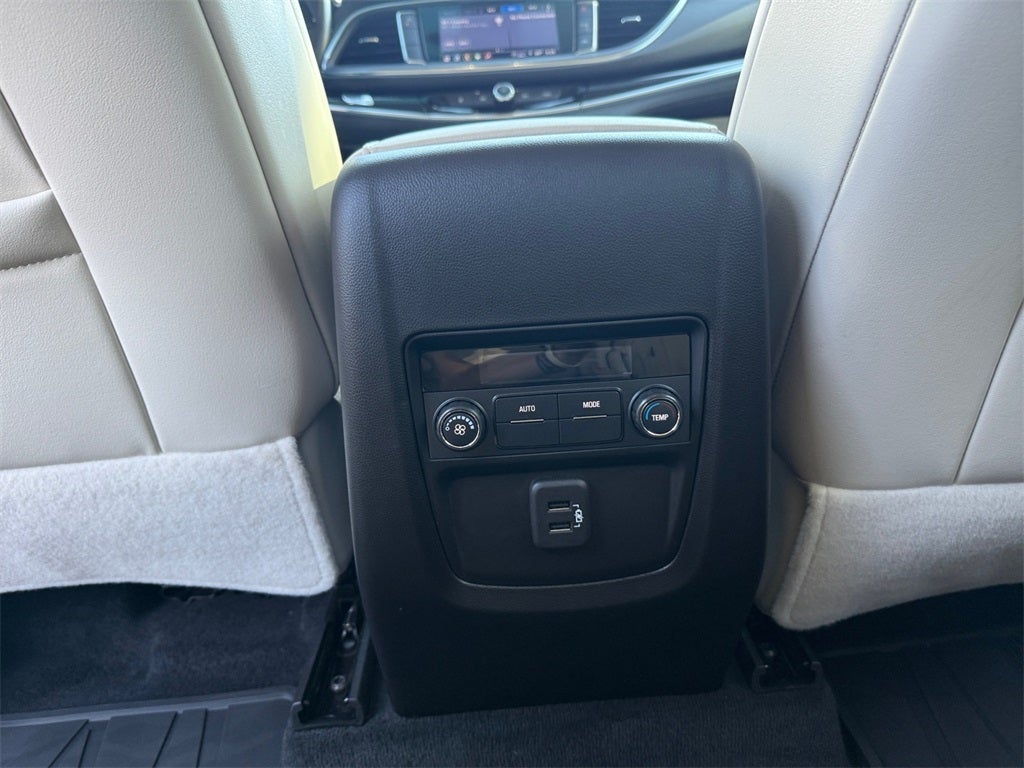 2023 Buick Enclave Essence FWD