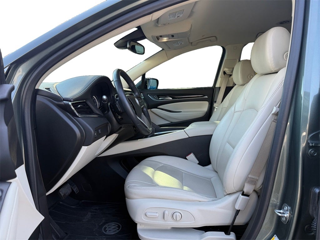 2023 Buick Enclave Essence FWD