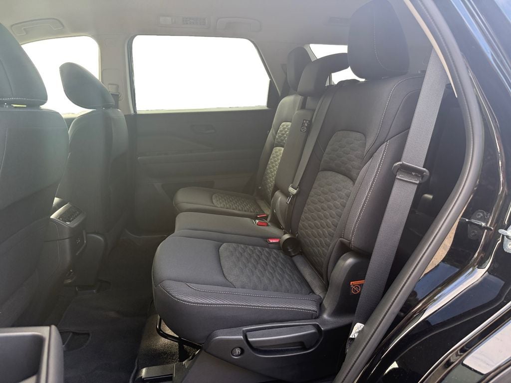 2023 Nissan Pathfinder SV FWD