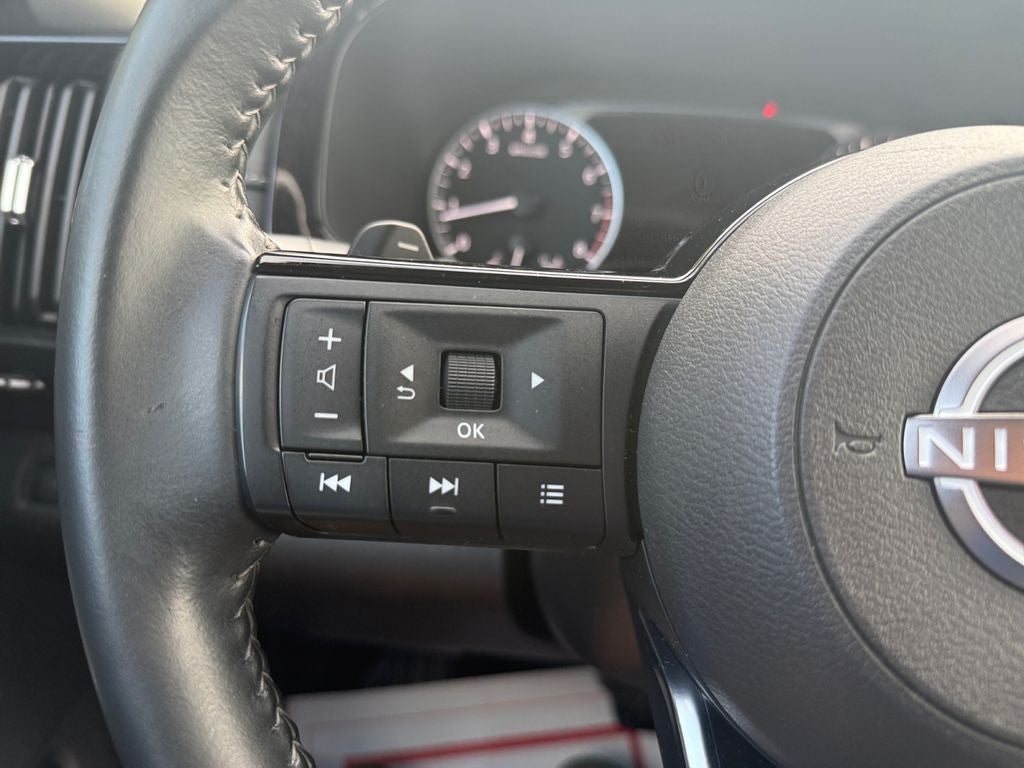 2023 Nissan Pathfinder SV FWD