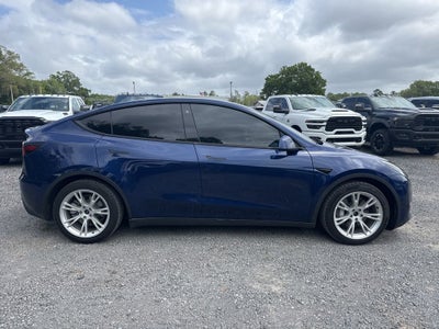 2022 Tesla Model Y Long Range Dual Motor All-Wheel Drive