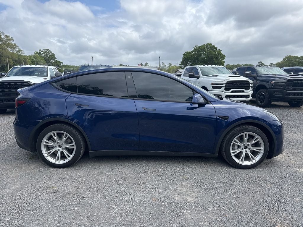 2022 Tesla Model Y Long Range Dual Motor All-Wheel Drive