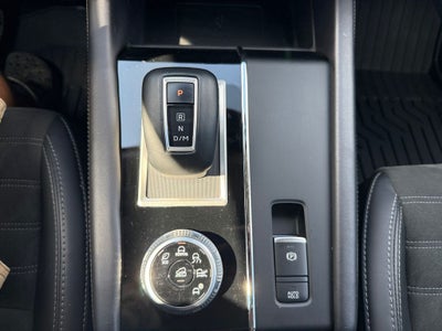 2024 Mitsubishi Outlander Base