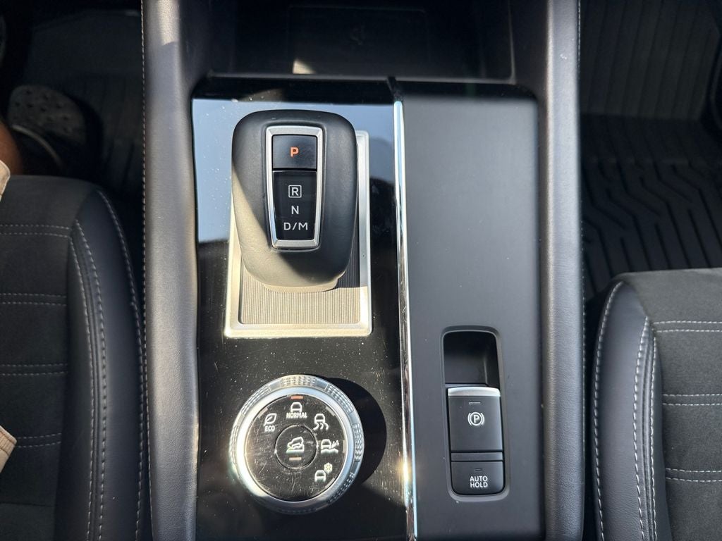 2024 Mitsubishi Outlander Base